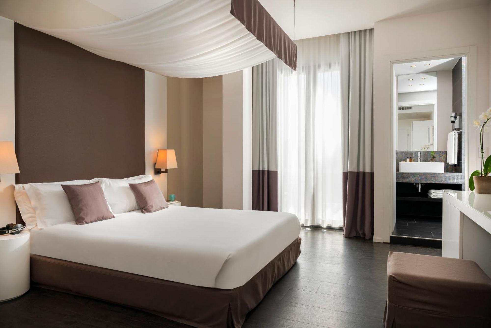 Hotel Ines Каттоліка Екстер'єр фото