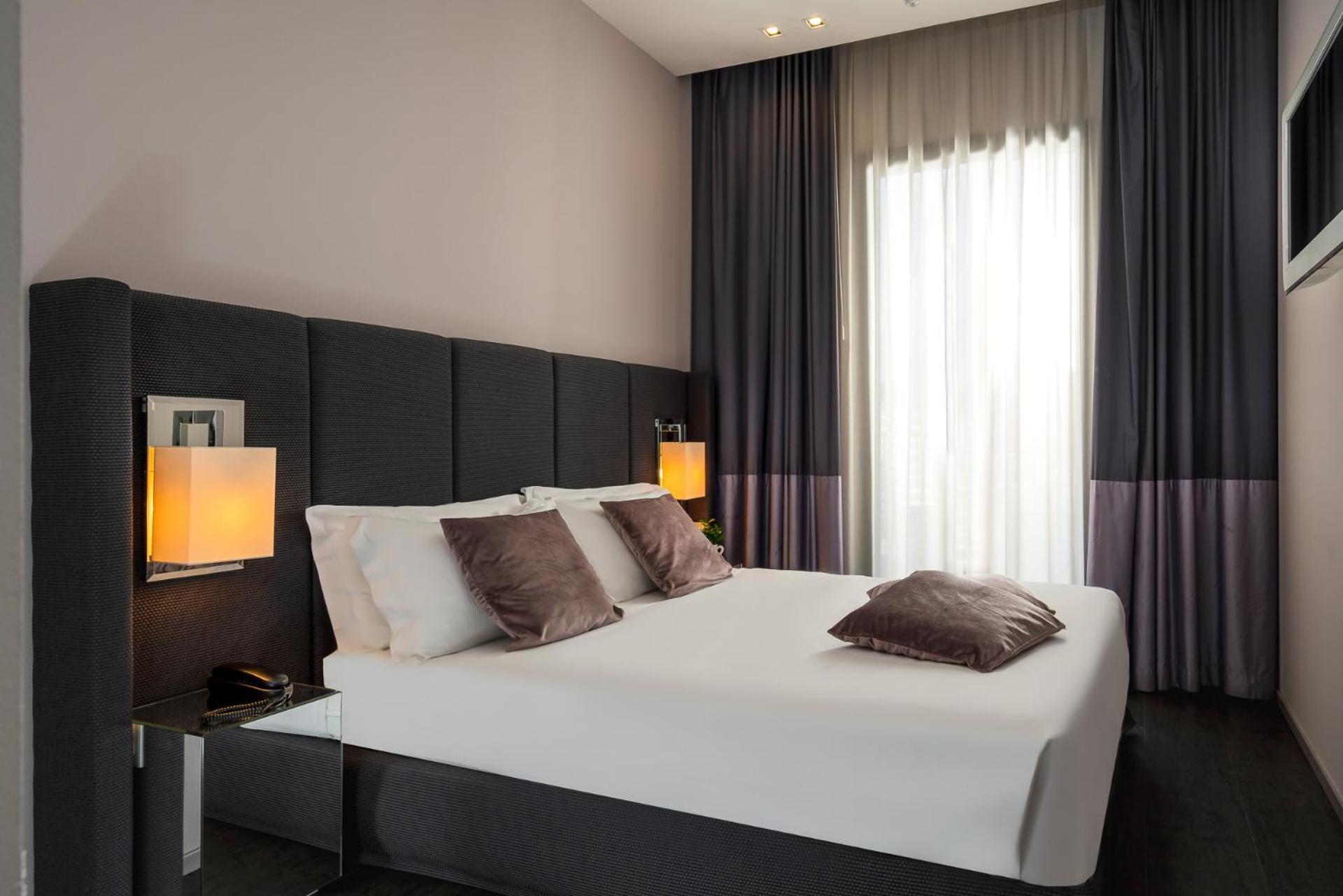 Hotel Ines Каттоліка Екстер'єр фото